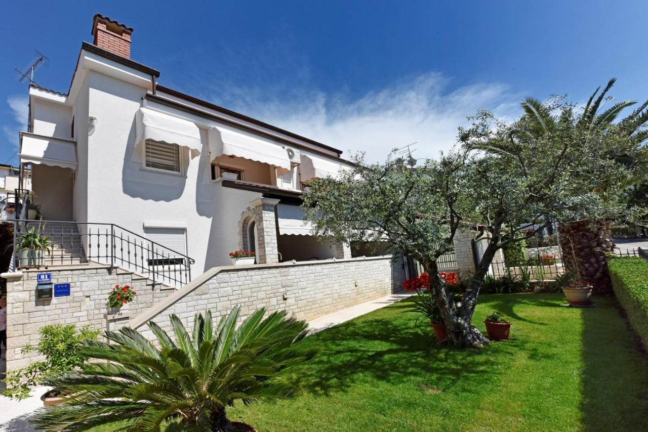 Apartments Lavizatic Poreč Exteriör bild